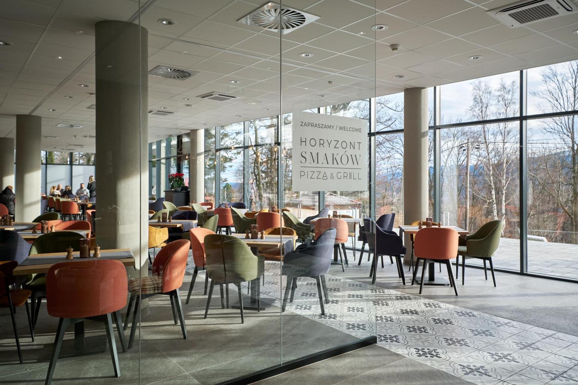 Zloty Horyzont Hotel & Resort شكلارسكا بوريبا المظهر الخارجي الصورة