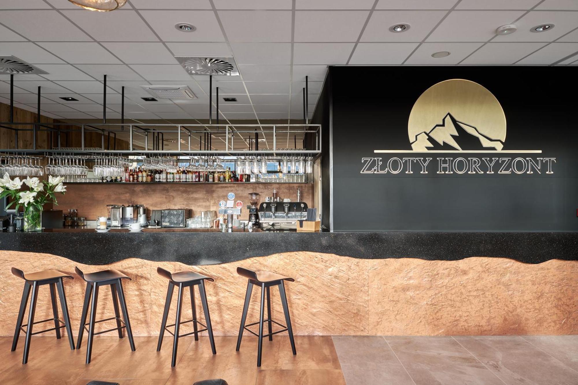 Zloty Horyzont Hotel & Resort شكلارسكا بوريبا المظهر الخارجي الصورة