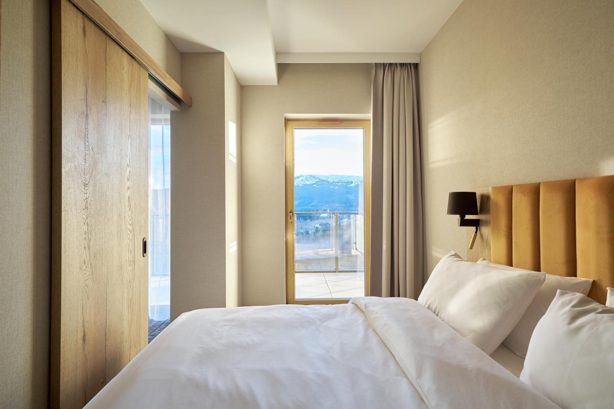 Zloty Horyzont Hotel & Resort شكلارسكا بوريبا المظهر الخارجي الصورة