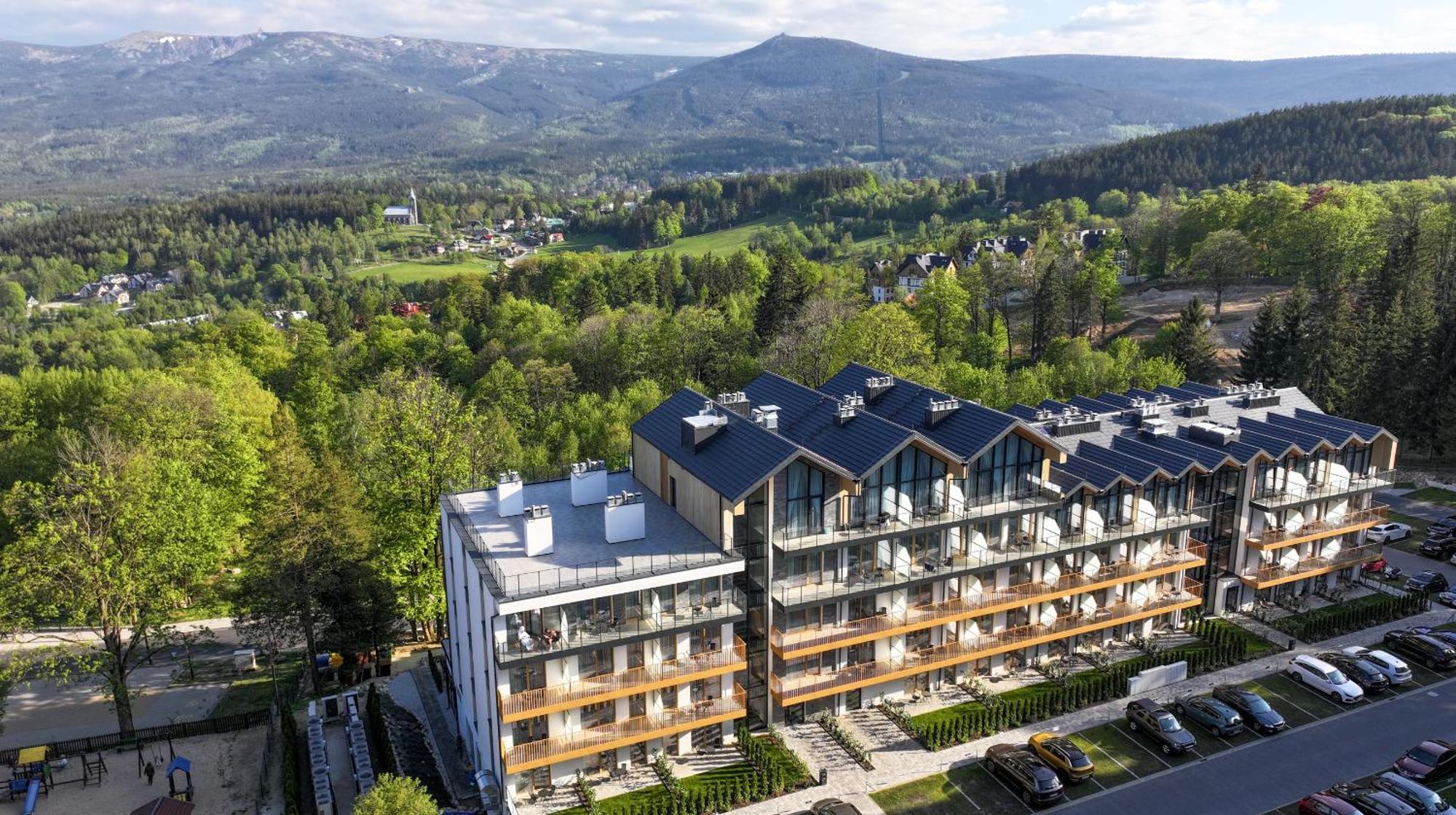 Zloty Horyzont Hotel & Resort شكلارسكا بوريبا المظهر الخارجي الصورة